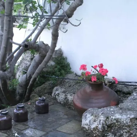 度假居 Gialos House *